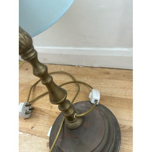 405 - Brass Lamp - Viewing section: O6