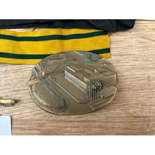 411 - A Pair of WW1 Medals & D-Day Paperweight  - Viewing section: O1