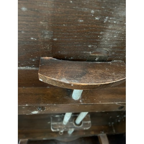 431 - Drop Leaf Table  - Viewing section: S12