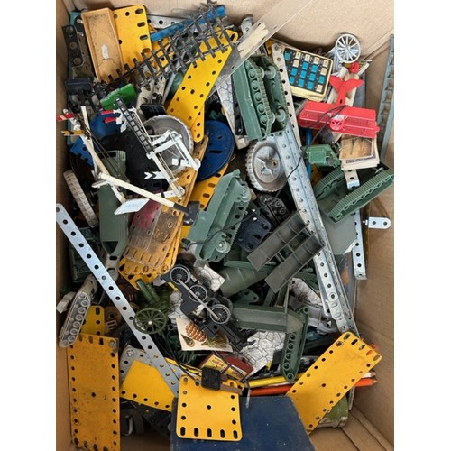 459 - Selection of Meccano  - Viewing section: O20