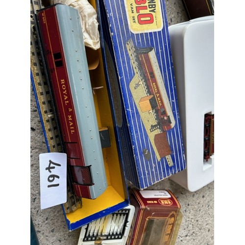 461 - Selection of Model Railway trains ect  - Viewing section: O21