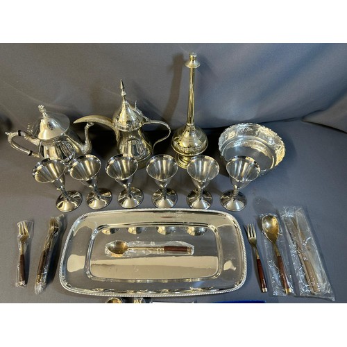 475 - Selection of various silver plate items ect  - Viewing section: O19