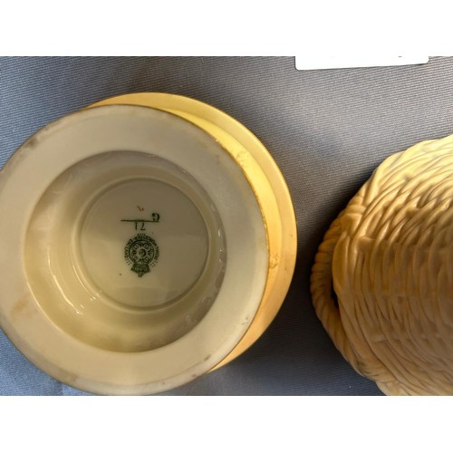 491 - Royal Worcester flower pot and ceramic basket  - Viewing Section: O33 (2)