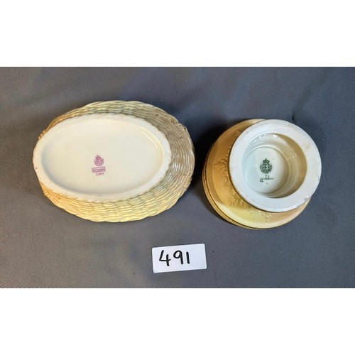 491 - Royal Worcester flower pot and ceramic basket  - Viewing Section: O33 (2)