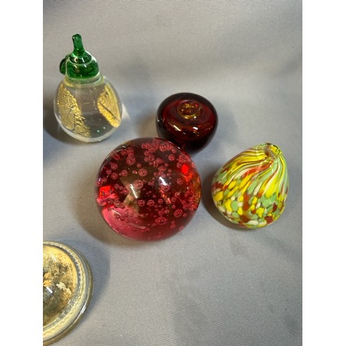 506 - Glass Paperweight, Murano, Cathness, Wedawees + Others  - Viewing Section: O33