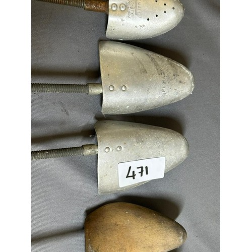 471 - Metal and wood Shoe Trees  - Viewing section: O24