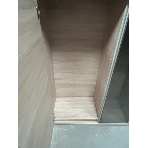 550 - Display Cupboard - Viewing section: S2