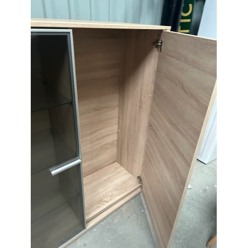 550 - Display Cupboard - Viewing section: S2