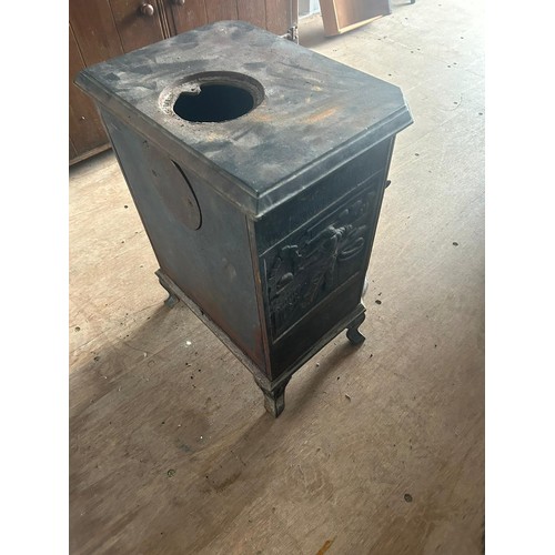 555 - Log Burner - Missing Glass needs TLC - Viewing section: Building (if you wish to view this item, ple... 