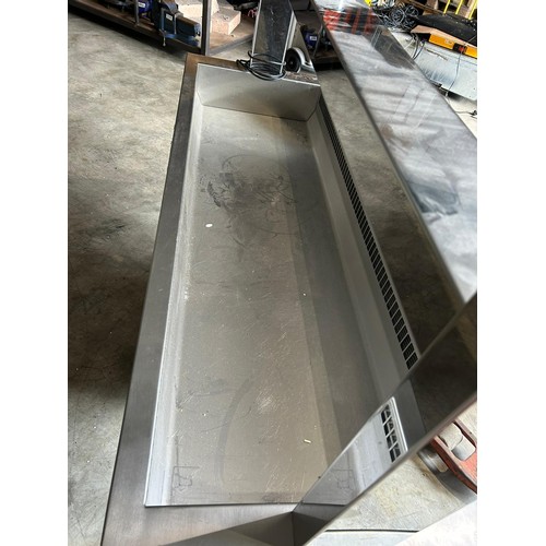 578 - Large Chiller - No Plug - Viewing section: Building (if you wish to view this item, please let us kn... 