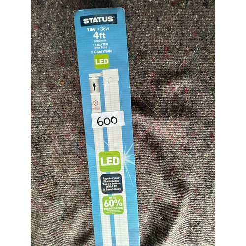 600 - Stratus L.E.D Light Tube (Cool White) - Viewing section: S2