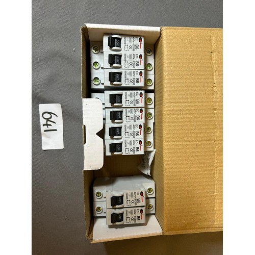 641 - Large Selection of Circuit Breakers - Viewing section: O3