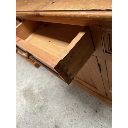 657 - Pine Dresser - Viewing section: S7