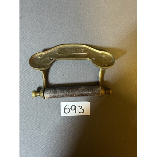 693 - Vintage toilet roll holder - Viewing Section: O16