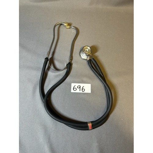 696 - Stethoscope - Viewing Section: O1