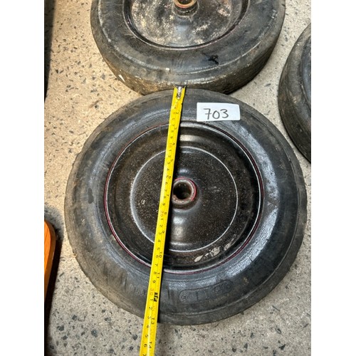 703 - 3 x Trolley wheels - Viewing Section: S2