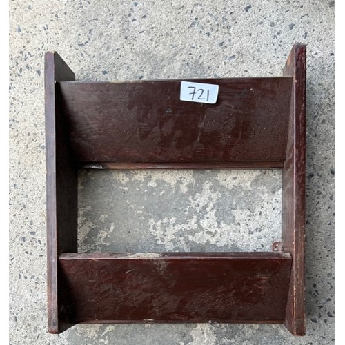 721 - Wall mounted magazine rack - Viewing Section: S7