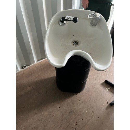 684 - Salon Styling Sink