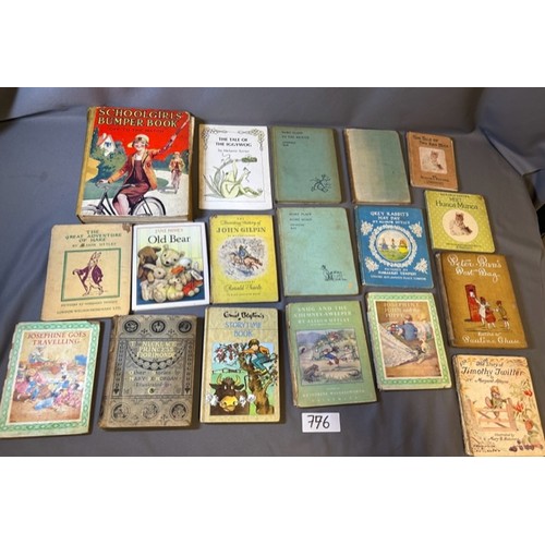 776 - Selection of vintage children's books - Viewing Section: O11