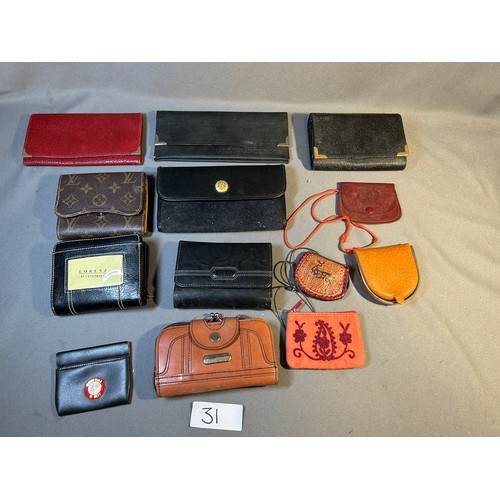 31 - Selection of purses - Viewing Section: O16