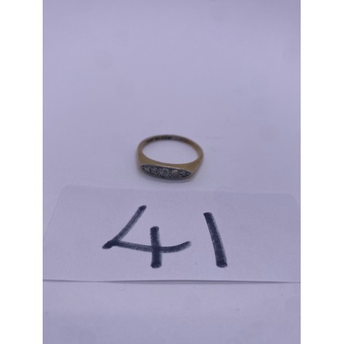 41 - 18ct Gold Ring (101/18) - Viewing Section: O35