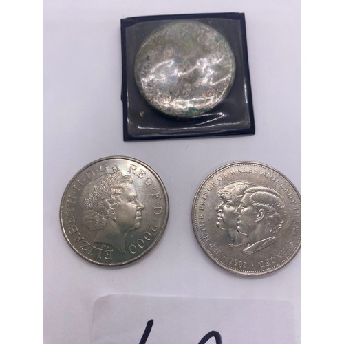 42 - Queen Mother commemorative coin + Diana & Charles coin + Annnno Domimi £5 coin - Viewing Section: O3... 