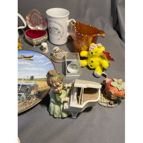 49 - Selection of various bric-a-brac - Viewing Section: O34