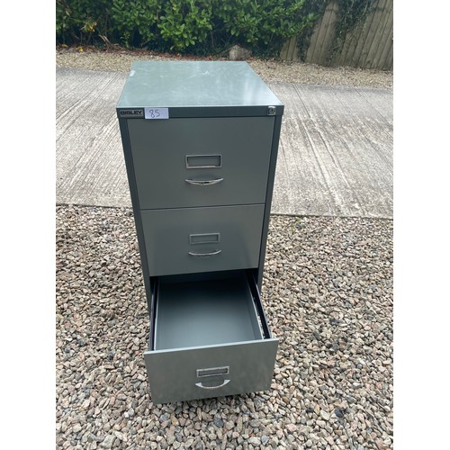 85 - Filing cabinet (102 x 62 x 47cm Approx.) - Viewing Section: S1