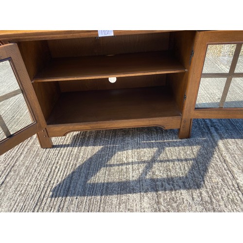 122 - Cherry English oak Tv stand (69 x 102 x 48cm Approx.)  - Viewing Section: S12