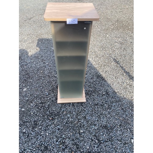 150 - Small shelving unit (96 x 33 28cm Approx.) - Viewing Section: S2