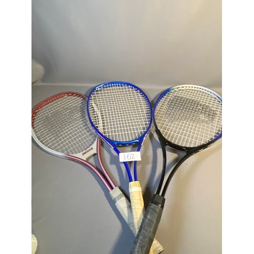 162 - Selection of rackets - Viewing Section: O13