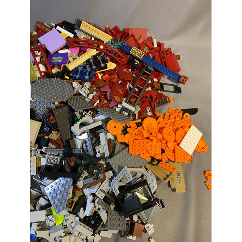 169 - Selection of various Lego mostly from the 'hidden sides' set  - Approx. 2.90kg - Viewing Section: O1... 