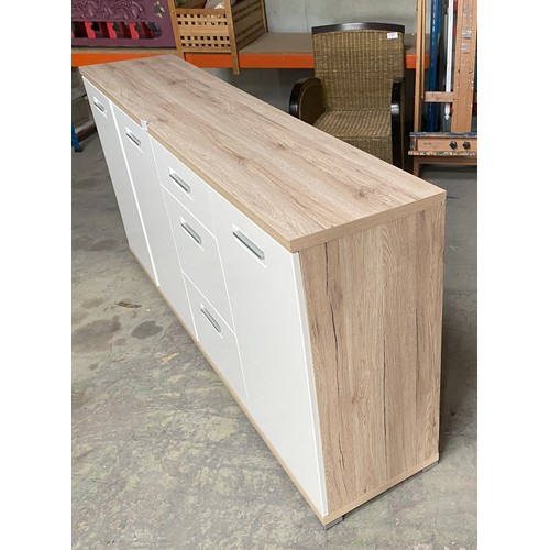 277 - Modern sideboard - 192 x 39 x 89 cm Approx. - Viewing Section: S10