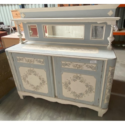 282 - Painted sideboard - 141 x 37 x 134cm Approx.  - Viewing Section: S11