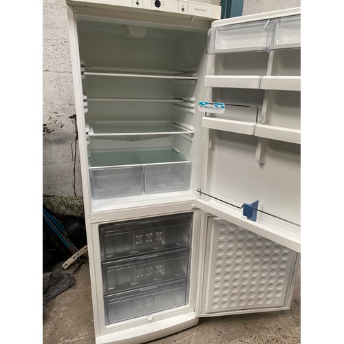 62 - Bosch fridge freezer  - Viewing Section: S3