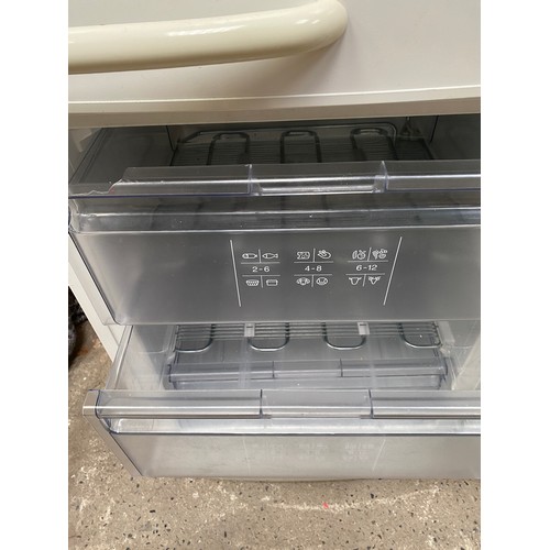 62 - Bosch fridge freezer  - Viewing Section: S3