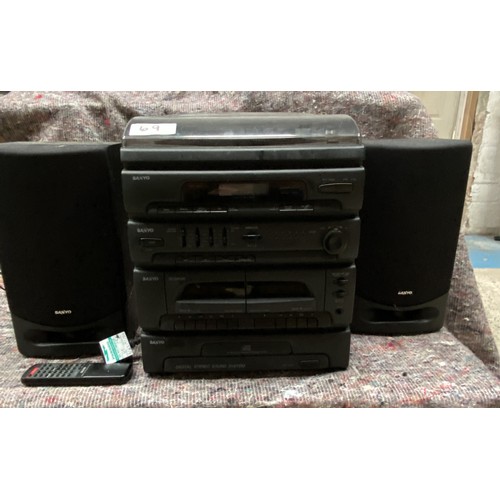 69 - Hi-Fi System - Viewing Section: S4