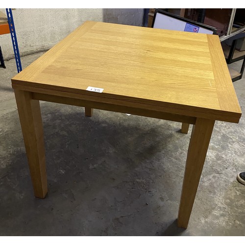 135 - Oak Extendable Table - 90 x 90 cm approx (181 x 90 cm approx when extended) - Viewing Section: S5