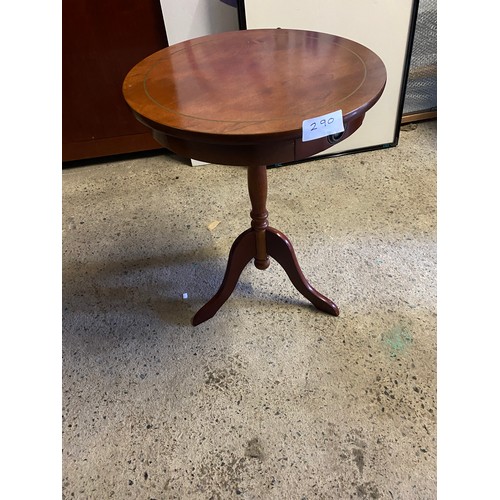 290 - Small Round Side Table - 63 x 45 cm approx. - Viewing section: S9