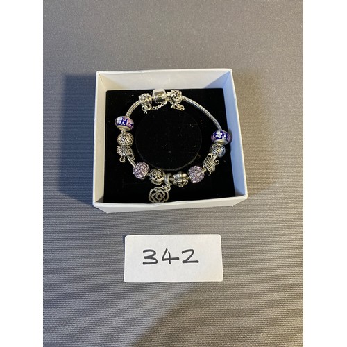 342 - Charm Bracelet - Viewing Section: O47