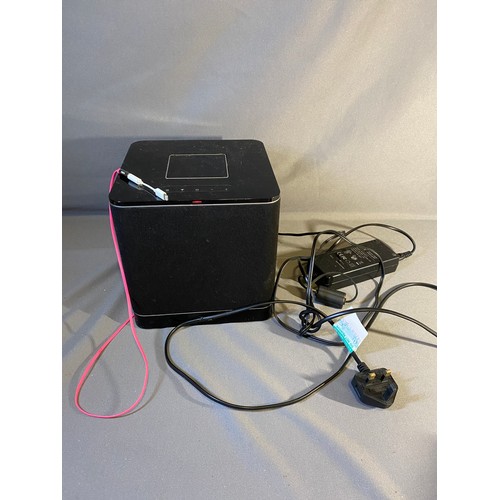 411 - Wireless Speaker with charger - Viewing Section: O12