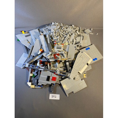 392 - Selection of Lego - 5.05kg approx. (including box) - Viewing Section: O37