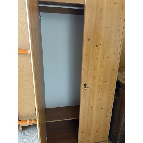 461 - Wardrobe - 180 x 80 x 51cm Approx.  - Viewing Section: S10