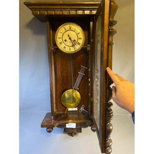 581 - Wall Clock with key - Viewing Section: O15