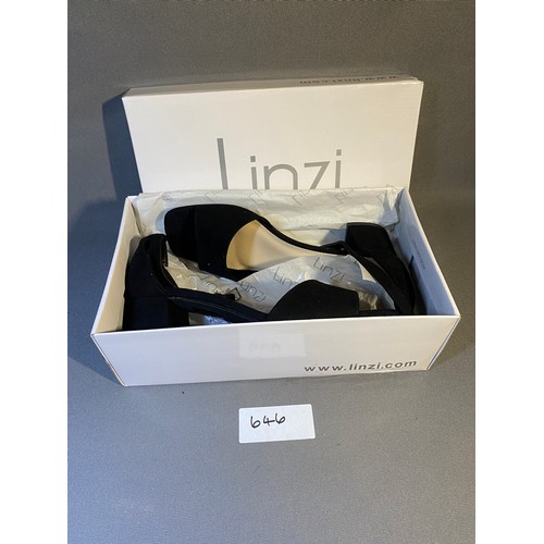 646 - New in box - Linzi shoes size 4 - Viewing Section:  012