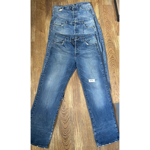 674 - Zumajay Jeans, Size L x 3 - Viewing Section: 022