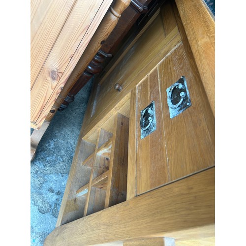 Solid oak kitchen island with granite worktop. Drawers and cupboards ...