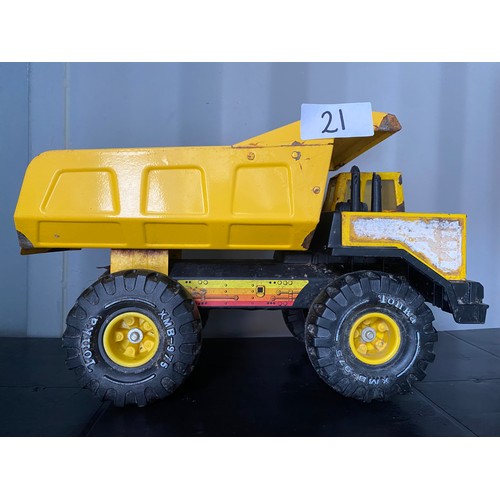 21 - Large Tonka Dumper - XMB-975 - Viewing Section: O38