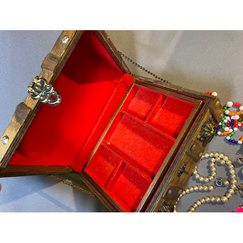 28 - Chest jewellery box and various jewellery - Viewing Section: O12