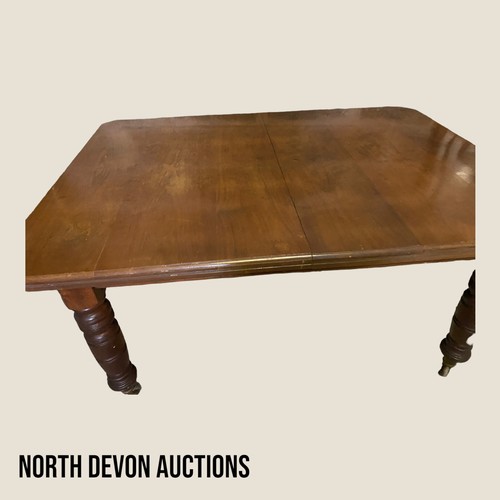 337 - Victorian antique, Solid Mahogany Extendable table with attachable leaves on castors 144 x 104 x 73 ... 